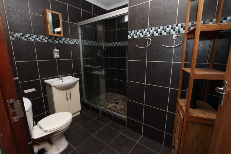 4 Bedroom Property for Sale in London Village Western Cape